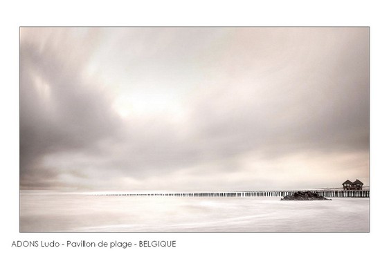 ADONS Ludo - Pavillon de plage - BELGIQUE.jpg