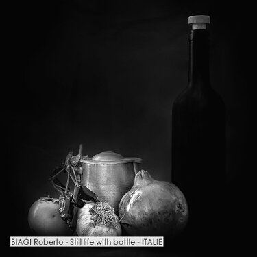 BIAGI Roberto - Still life with bottle - ITALIE.jpg