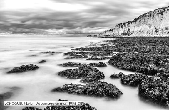 JONCQUEUR Loic - Un passage en mer - FRANCE.jpg