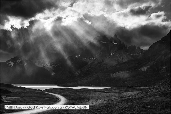 SMITH Andy - God Rays Patagonia - ROYAUME-UNI.jpg