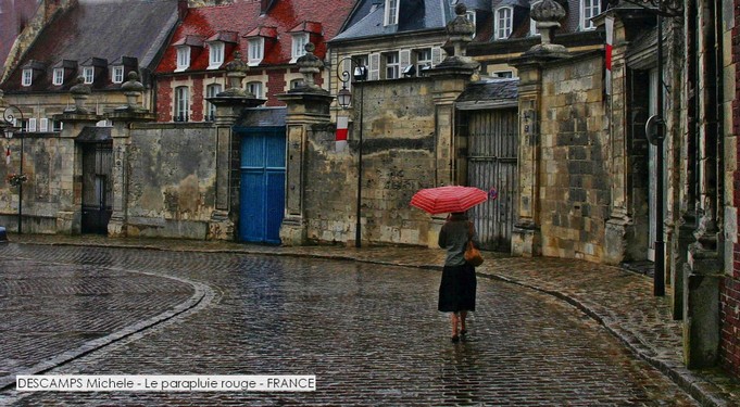 DESCAMPS Michele - Le parapluie rouge - FRANCE.jpg
