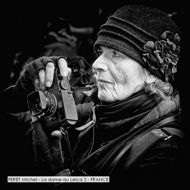 FERET Michel - La dame au Leica 2 - FRANCE.jpg