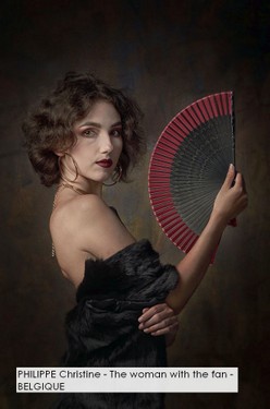 PHILIPPE Christine - The woman with the fan - BELGIQUE.jpg