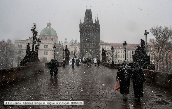 EIFERT János - Charles Bridge in Prague in snowfal - HONGRIE.jpg