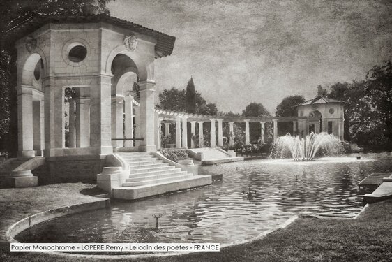 Papier Monochrome - LOPERE Remy - Le coin des poètes - FRANCE.jpg