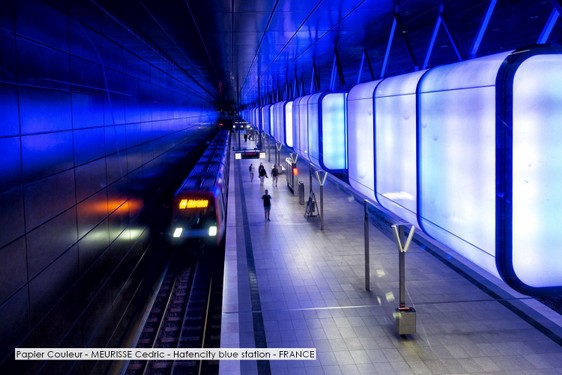 Papier Couleur - MEURISSE Cedric - Hafencity blue station - FRANCE.jpg