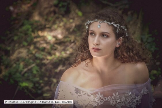 IP Couleur - JEAN Brigitte - La Dame du Lac - FRANCE.jpg