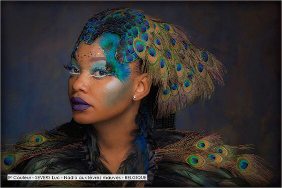 IP Couleur - SEVERS Luc - Nadia aux lèvres mauves - BELGIQUE.jpg