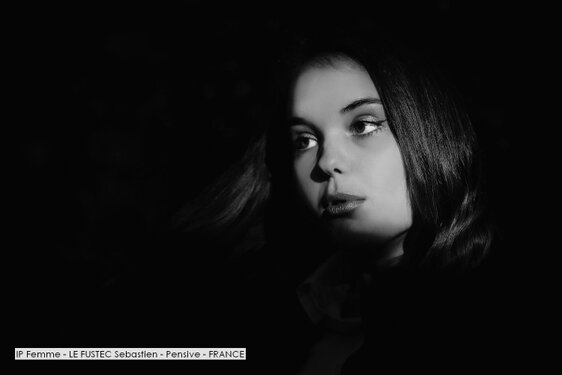 IP Femme - LE FUSTEC Sebastien - Pensive - FRANCE.jpg