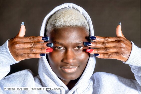 IP Femme - ROB Marc - Fingernails 1 - LUXEMBOURG.jpg