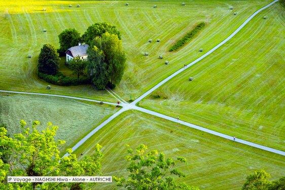 IP Voyage - NAGHSHI Hiwa - Alone - AUTRICHE.jpg