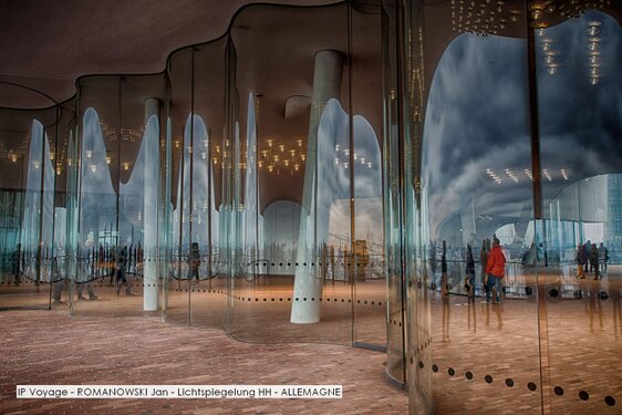 IP Voyage - ROMANOWSKI Jan - Lichtspiegelung HH - ALLEMAGNE.jpg