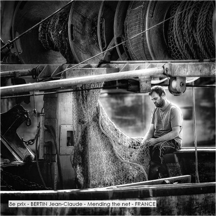 8e prix - BERTIN Jean-Claude - Mending the net - FRANCE.jpg