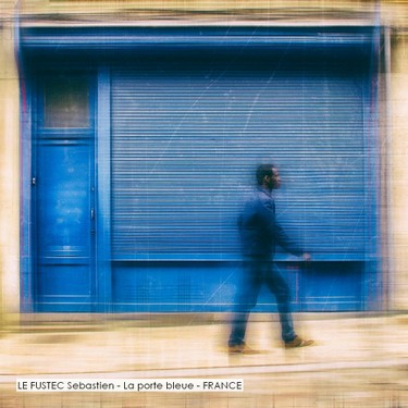 LE FUSTEC Sebastien - La porte bleue - FRANCE.jpg